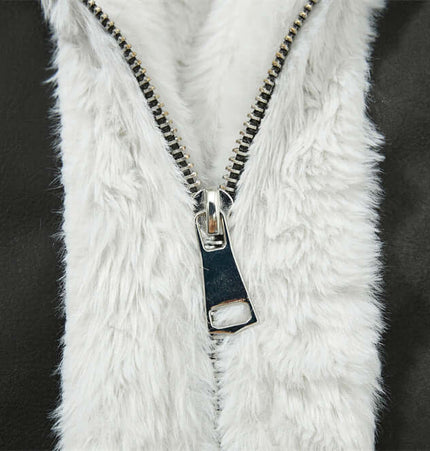 Street Style Cotton Jacket – Loose Fit close-up of zipper and soft lining detail