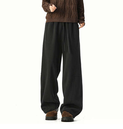Stylish model wearing Heavyweight Wide-Leg Pants - Loose Fit with a casual outfit that highlights comfort.