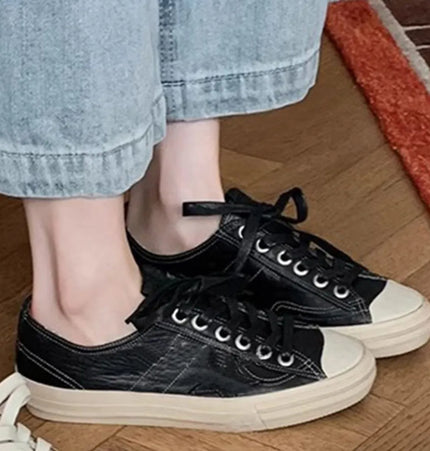 Pantofi retro cu șireturi din piele de vacă cu stea