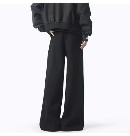 Oversized Winter Casual Long Pants showcased in black with a casual street style, emphasizing comfort and trendy design.