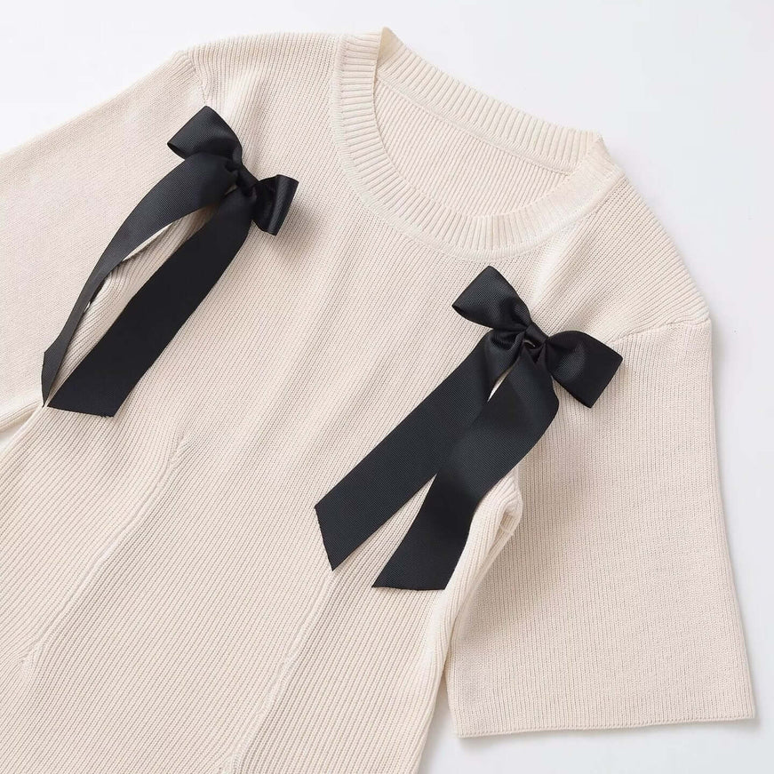 Close-up fabric and fit of Bow Detail Ribbed Tee