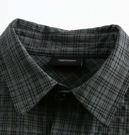 Color Block Plaid Shirt – Loose Fit collar detail in dark green plaid pattern
