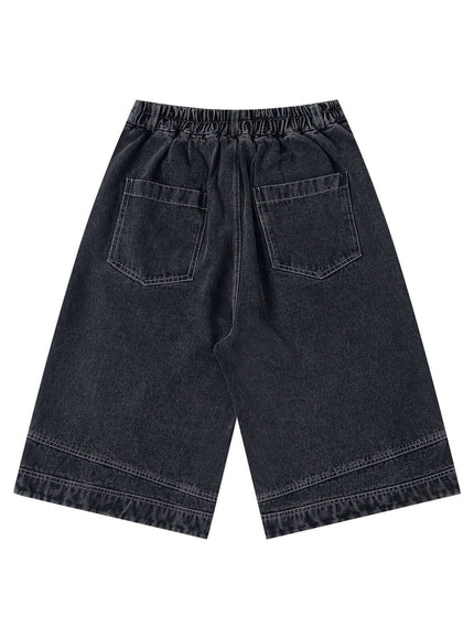 Versatile Shorts by Grozavu - Lifestyle Perspective (Pos 2)