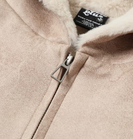 Close-up of the zipper on the Grozavu Faux Fur Hooded Jacket – Street Style, showcasing soft fabric and cozy lining.