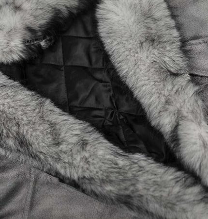 Hooded Fur Collar Jacket – Loose Fit, close-up of luxurious fur collar detail in gray fabric.