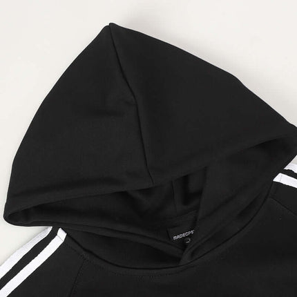 Casual Pullover Sports Hoodie - Relaxed Fit showcasing black hoodie with comfortable hood and stylish design.