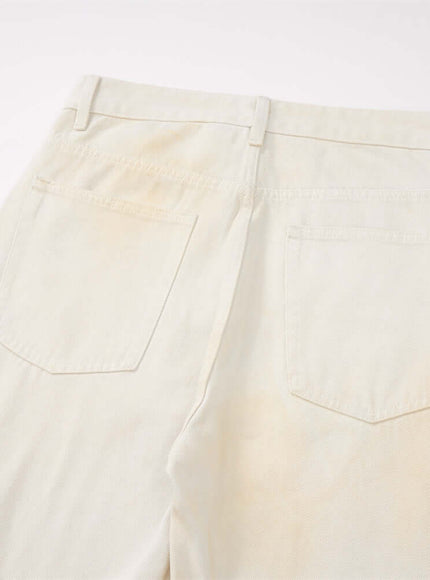 Signature Pants by Grozavu - Lifestyle Perspective (Pos 4)