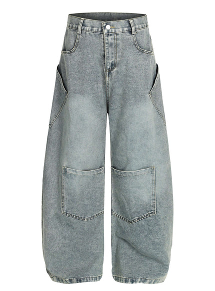 Oversized Apparel by Grozavu - Lifestyle Perspective (Pos 1)