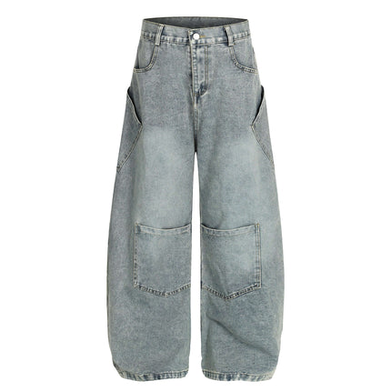 Oversized Apparel by Grozavu - Lifestyle Perspective (Pos 1)