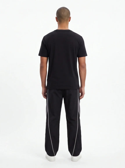 Pantaloni Supreme – din Material Ultra-Moale pentru o Prezență Puternică