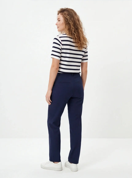 Vêtements Oversized – en Tissu Respirant avec Design Architectural