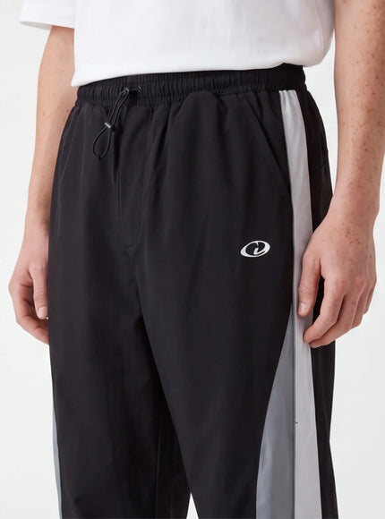 Dynamische Track Pants – aus hochwertigem Gewebe für einen unverwechselbaren Stil