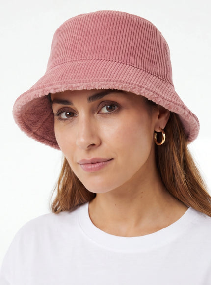Versatile Hat – with a Silk-Like Touch for Everyday Elegance
