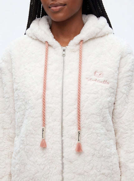 Veste avec col en fourrure et oreilles de chat incontournable