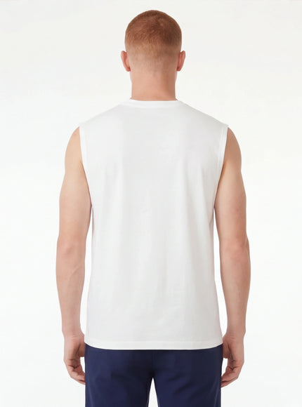 Verfeinertes Tanktop – mit matter Oberfläche und architektonischem Design