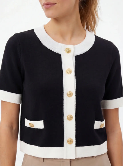 Urban-Chic T-Shirt by Grozavu - Lifestyle Perspective (Pos 3) #1