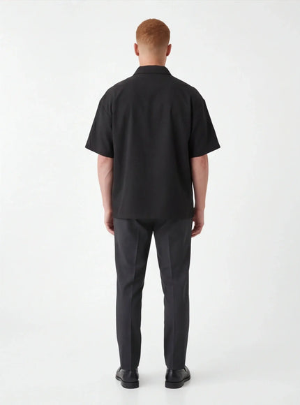 Minimalistisches T-Shirt – mit thermischer Isolierung für eine urbane Ästhetik