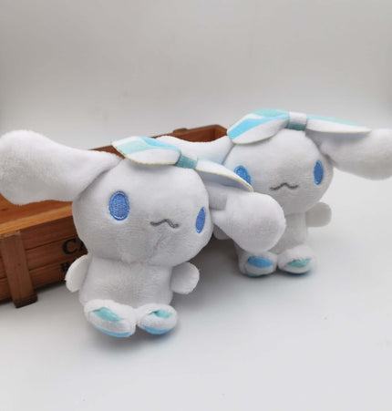 Cinnamoroll Plush Keychain – 10cm featuring adorable plush doll with cute design and soft texture.