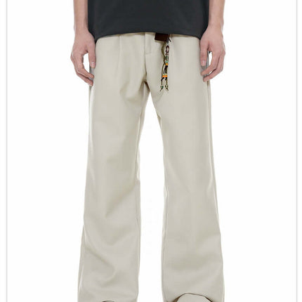 Classic Straight Pants – Slimming Fit featuring a modern straight-leg cut in a stylish beige color.