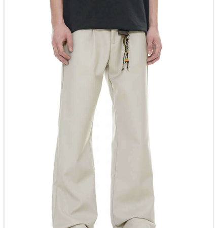 Classic Straight Pants – Slimming Fit in beige with stylish detailing and a modern straight-leg cut.