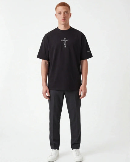 Front view of the Maison Grozavu Sophisticated Stone Tee in tee — showing the robust construction.