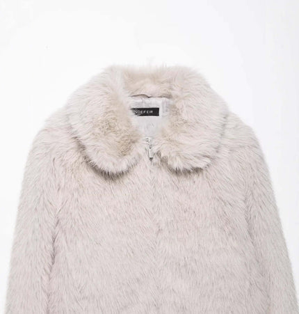 Faux Fur Zipper Coat – Elegant Fit featuring a plush fur-effect finish and classic white color.