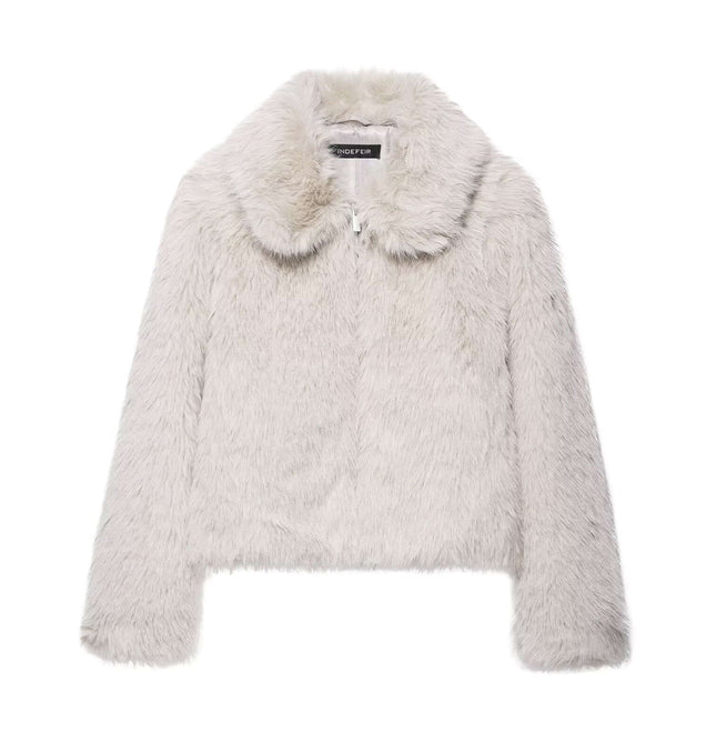 Faux Fur Zipper Coat – Elegant Fit showcasing a luxurious white fur-effect finish and modern silhouette.