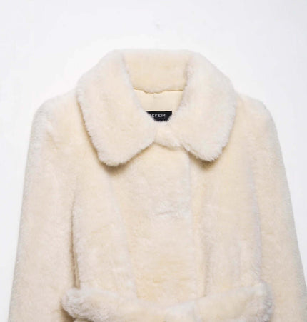 Faux Fur Waistcoat Jacket – Slim Fit in elegant white with turn-down collar and soft texture.