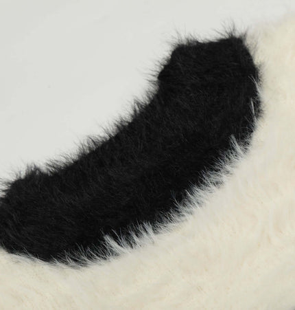 Fleece Letter Pullover Sweater – Loose Fit close-up of the cozy fabric and round neckline