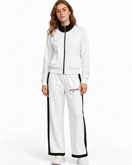 Women's wide-leg pants in 300 g/m² cotton stretch, full-body studio shot