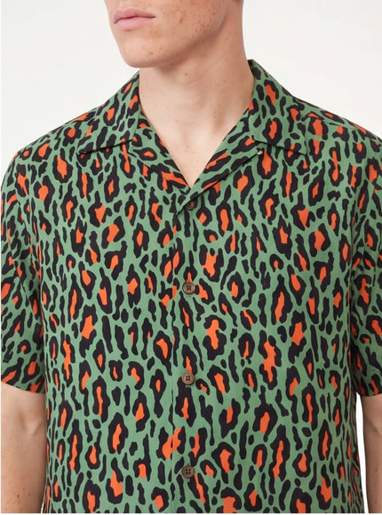 Dynamic T-Shirt by Grozavu - Urban Profile (Pos 12)