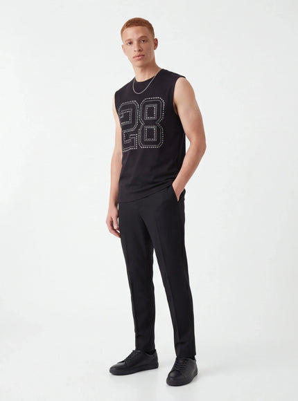 Verfeinertes Tanktop – mit matter Oberfläche und architektonischem Design