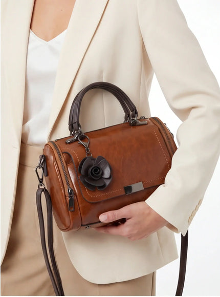 Contemporary Bag – with Fine Texture for a Sophisticated Look