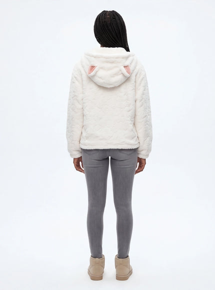 Veste avec col en fourrure et oreilles de chat incontournable