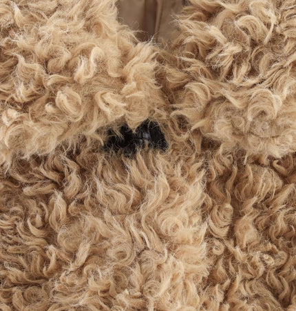 Collar Fur One-Piece Coat – Regular Fit featuring soft fur texture and classic collar design.