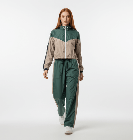 Color Block Jacket and Long Pants Set featuring a trendy long-sleeve jacket and matching long pants for women.