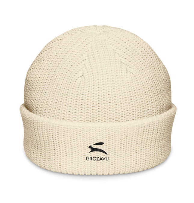 Grozavu beanie in cream color with ribbed knit design and logo, perfect for staying warm and stylish.