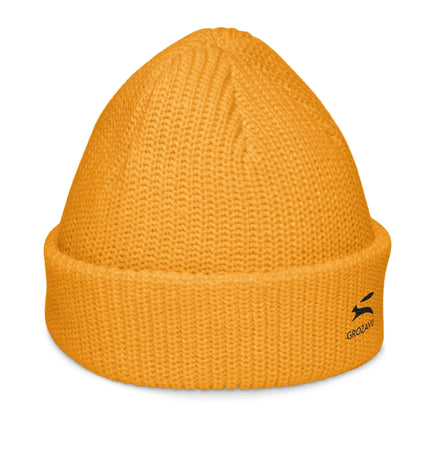 Grozavu beanie in vibrant orange color, featuring a snug fit and ribbed knit style for warmth.