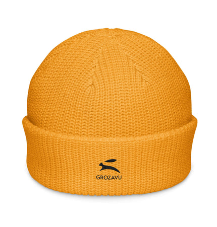Grozavu beanie in vibrant yellow color featuring a ribbed knit and logo detail.