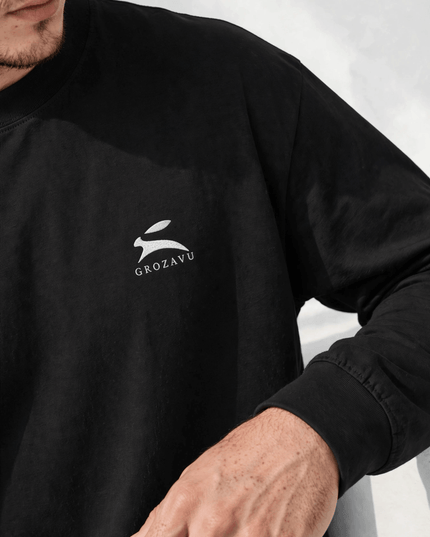 Macro of the 220 g/m² combed ring-spun knit on the black long sleeve tee