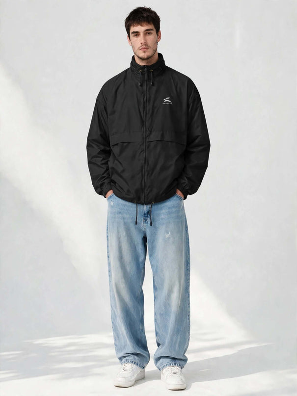 Black windbreaker in 202 g/m² polyamide shell, full look