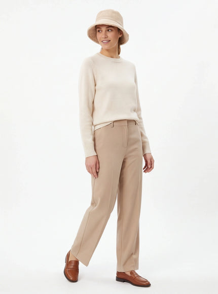 Versatile Hat – with a Silk-Like Touch for Everyday Elegance