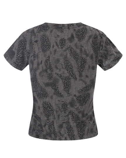 Maison Grozavu Seamless Quartz Tee — rear view showing the back panel construction and Grey colourway hemline detail