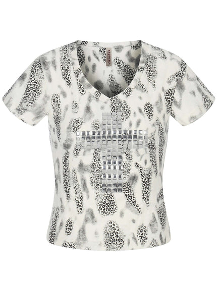 Iconic T-Shirt by Grozavu - Studio Focus (Pos 2)