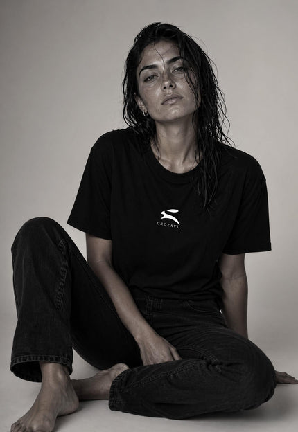 @GrozavuCustomer portant le <a href="/fr-fr/collections/men-essentials" title="Essentiels pour hommes">Signature Essentials</a> à Berlin