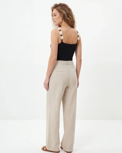 Maison Grozavu Seamless Quartz Tank in signature tone — front view showing the tailored side seam