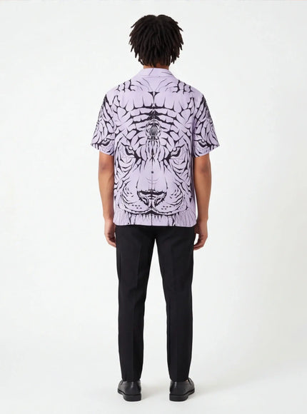 Camiseta Impecable – con un Toque Similar a la Seda para una Silueta Audaz