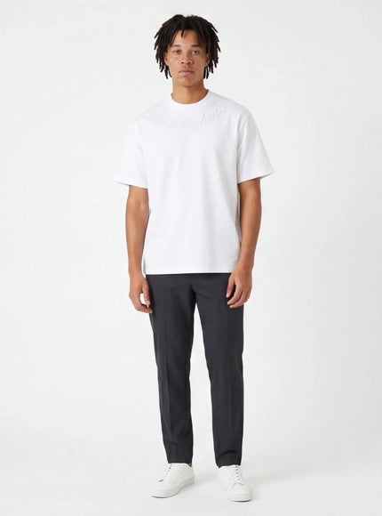 Makelloses T-Shirt – aus luxuriösem Twill für eine mutige Silhouette