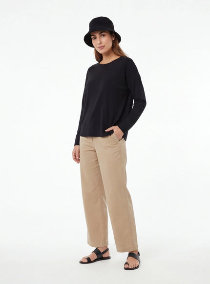Versatile Hat – with a Silk-Like Touch for Everyday Elegance