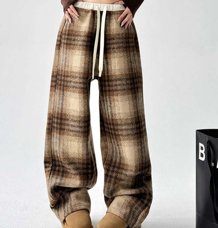 Plaid Flannel Fleece Lined Winter Pants - Stylish checkered fleece trousers for warm, vintage-inspired fashion.